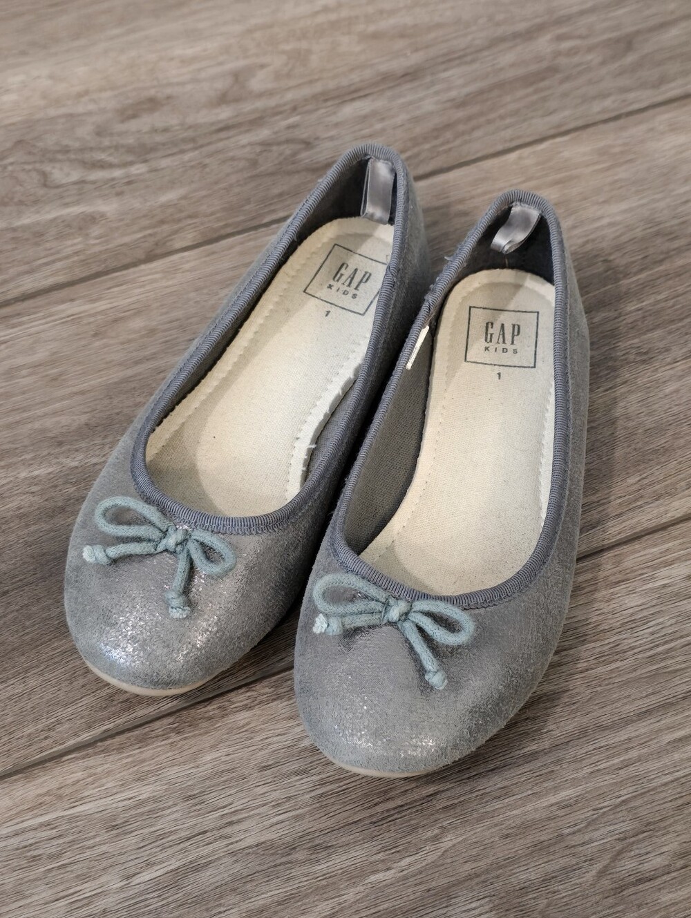 GAP Kids Gray Sparkle Ballet Flats with Bow